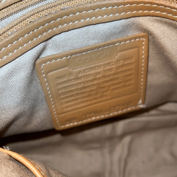 Vintage Coach leather Shoulder bag good condition khaki color - Picture 8 of 12